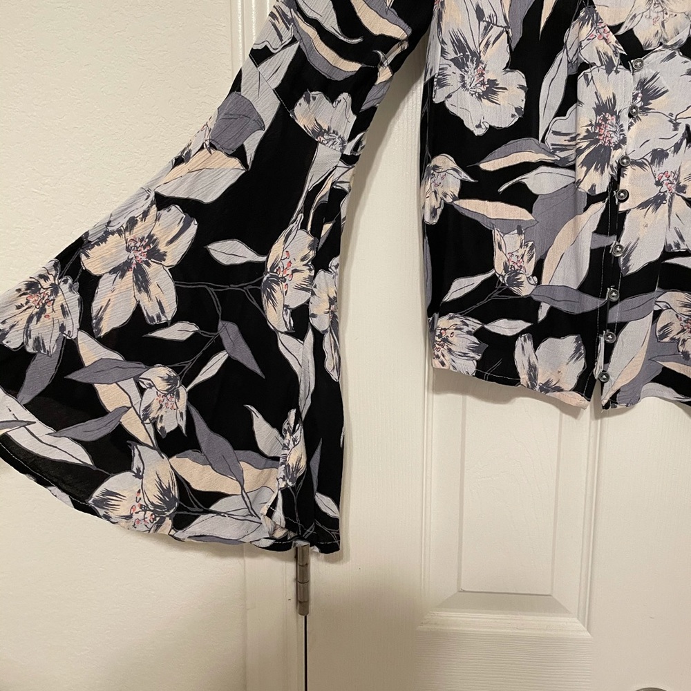 Billabong bell sleeve shirt - Picture 5 of 5